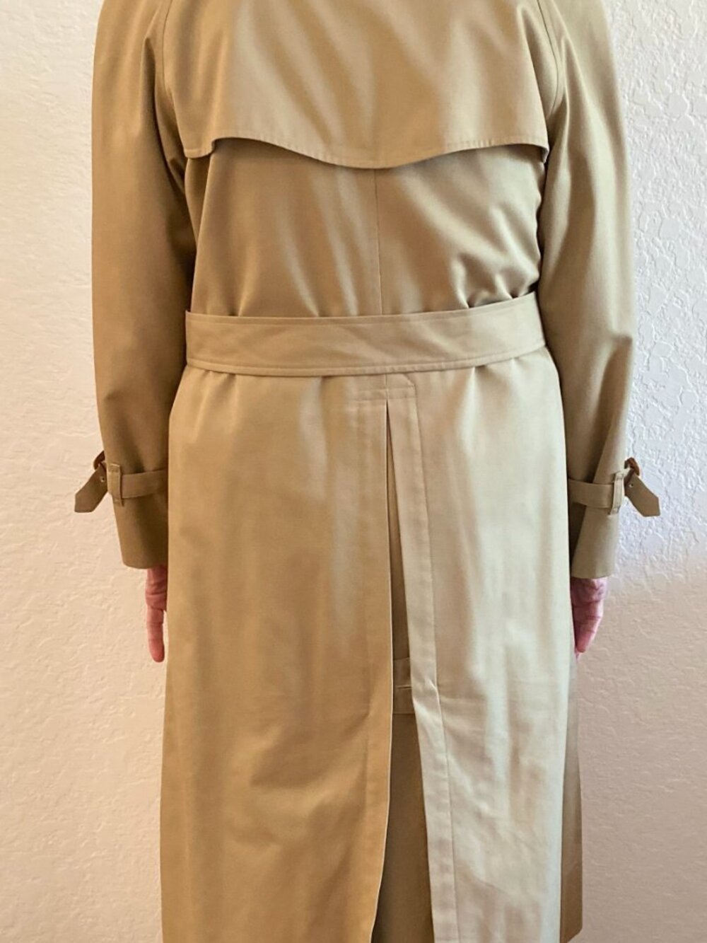 Burberrys' 1985 Trench Raincoat with zipped in lining - Picture 5 of 14